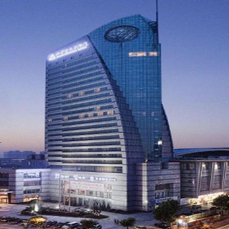 โรงแรมเยว่หยาง แกรนด์ สกายไลท์ Yueyang ภายนอก รูปภาพ