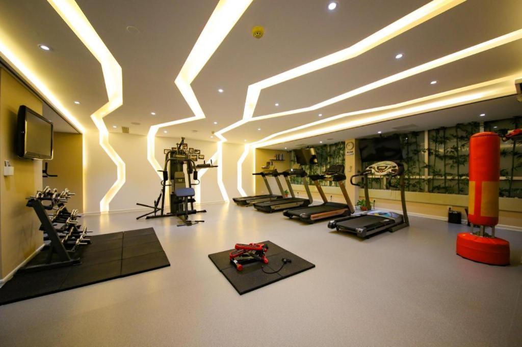 โรงแรมเยว่หยาง แกรนด์ สกายไลท์ Yueyang ภายนอก รูปภาพ